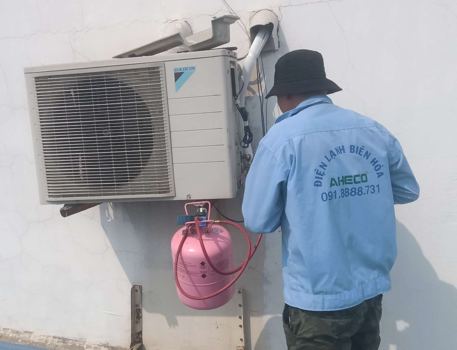 Lắp đặt sửa chữa bảo trì máy lạnh biên hòa - CÔNG TY TNHH MTV NHIỆT Á CHÂU (AHECO)